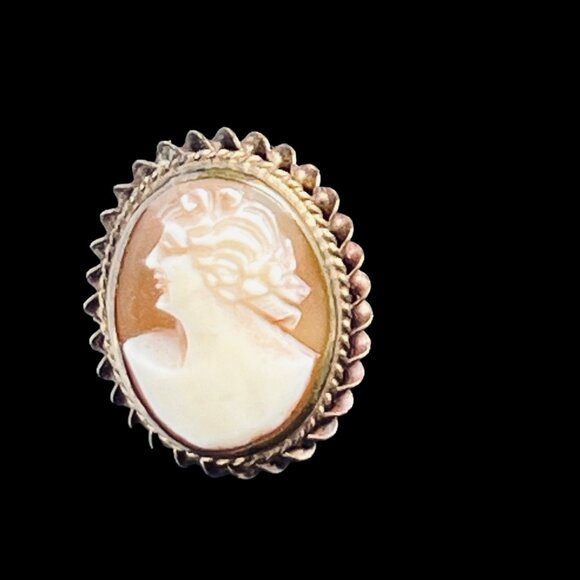 Vintage 1/20 12k GR Carved Shell Cameo Screw Back Earrings (5285) - Picture 2 of 8
